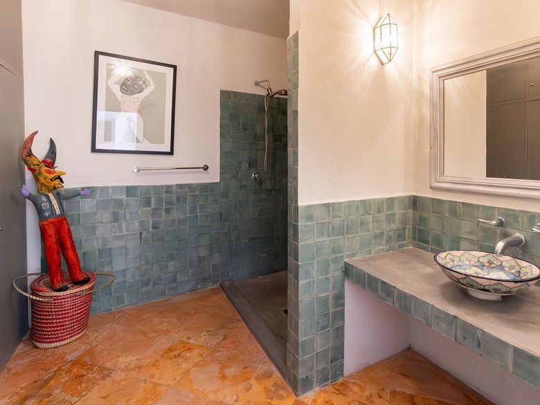 CASA TENERIAS — 2 photos