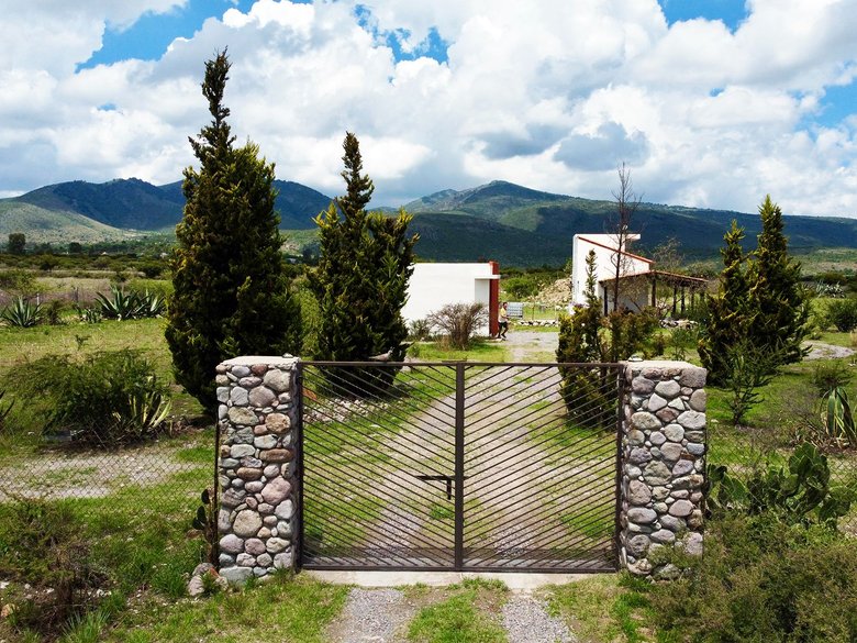 Finca Patanegra on Road to Jalpa — 7 photos