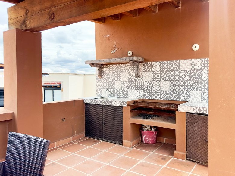 El Milagro Rooftop Apartment — 24 photos