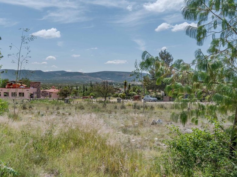 Discover Your Dream Lot in Savilas — 4 photos