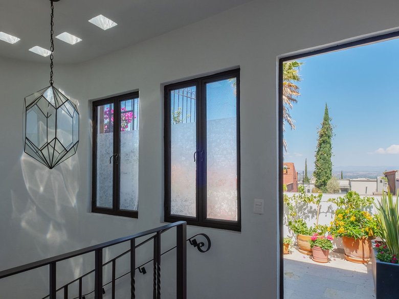 Casa Revueltas- Luxury Hillside Living with Panoramic Views of San Miguel — 6 photos
