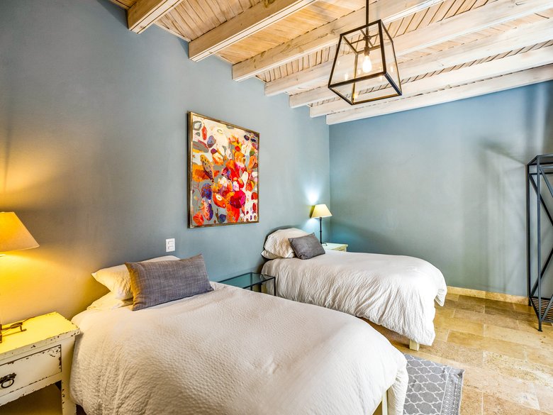 Casa Pino — 10 photos
