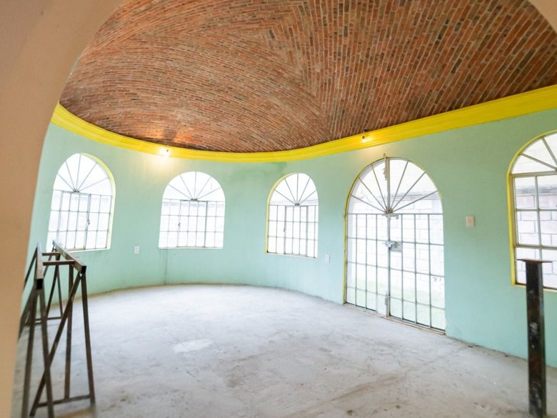 CASA EN VENTA PARA REMODELAR, VILLA DE LOS FRAILES — 4 photos