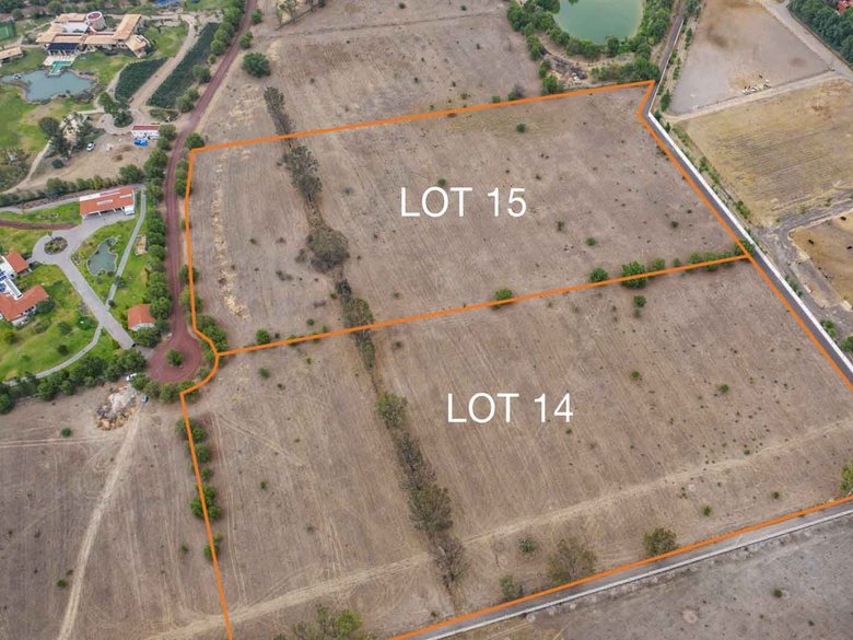 Las Fincas Lot 15 — 4 photos