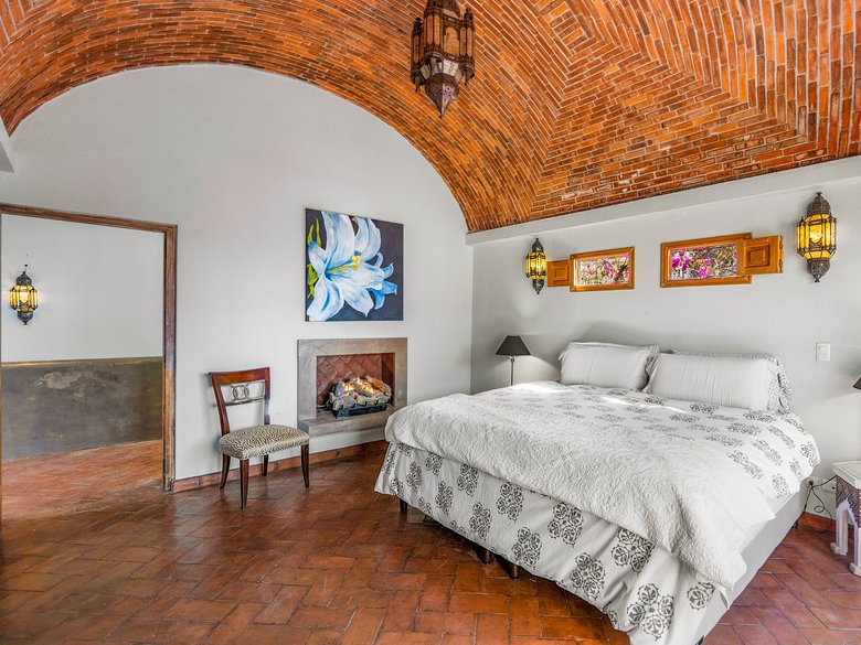 Casa Cuauhtemoc Available: March 1st to November, 2027 — 16 photos