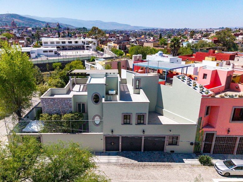 Casa Pial — 44 photos