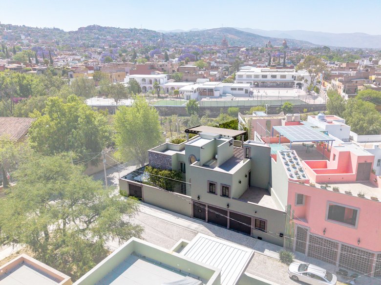 Casa Pial — 42 photos