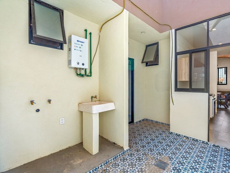 Casa Monjas — 7 photos