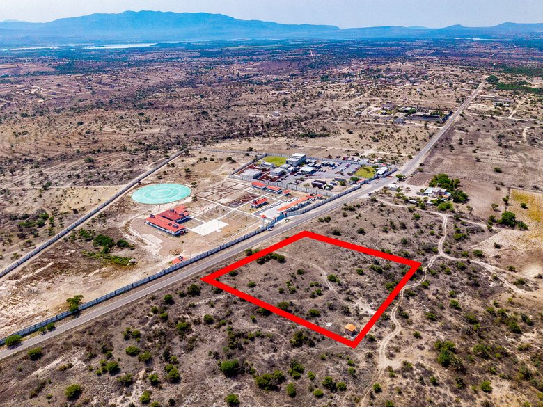 Terreno de Cruz del Palmar — 4 photos