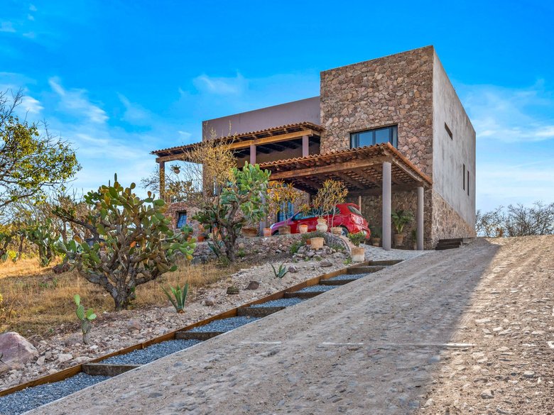 CASA EL MEMBRILLO — 2 photos