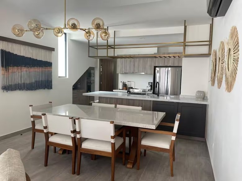 Casa Nixon — 9 photos