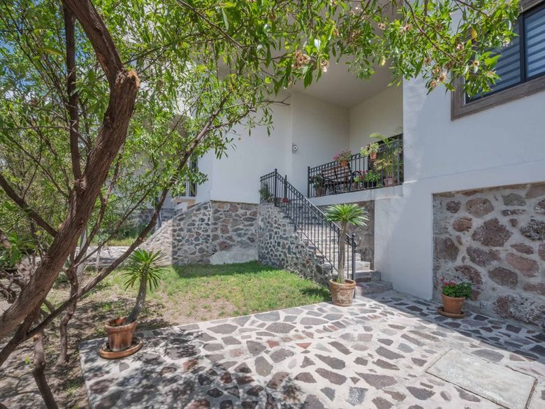 Casa Huerta La Antigua — 17 photos