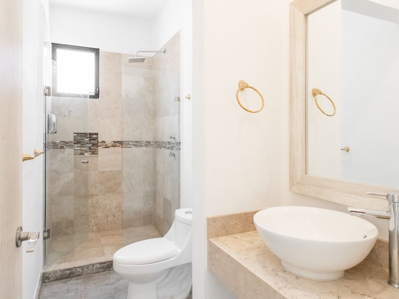La Serena Single-Level Living — 33 photos