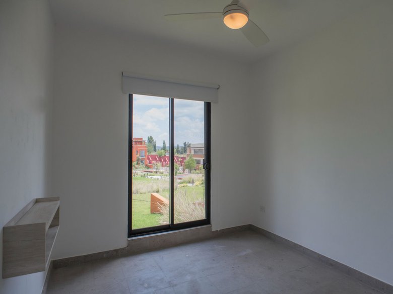 La Serena Single-Level Living — 10 photos