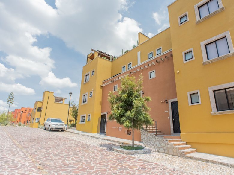 La Serena Single-Level Living — 4 photos