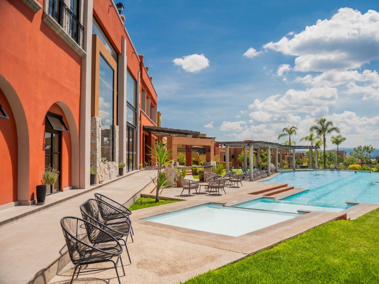 La Serena Single-Level Living — 29 photos