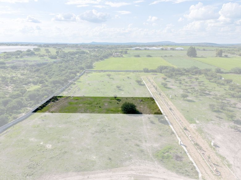 Laja Country Lot 5 — 21 photos