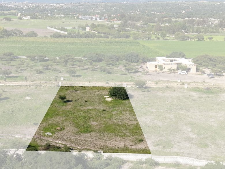 Laja Country Lot 5 — 12 photos