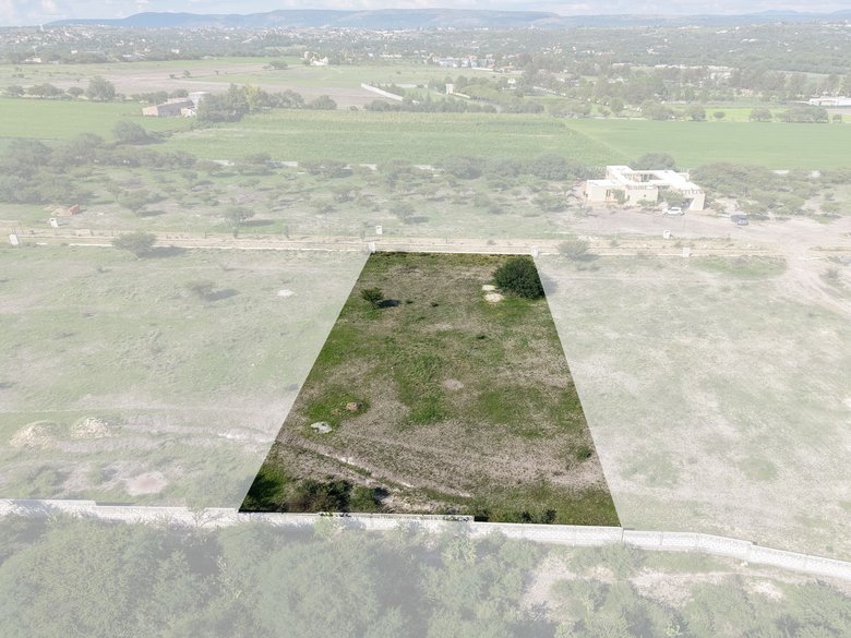 Laja Country Lot 5 — 14 photos