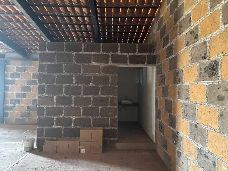 La Vivienda lot — 20 photos