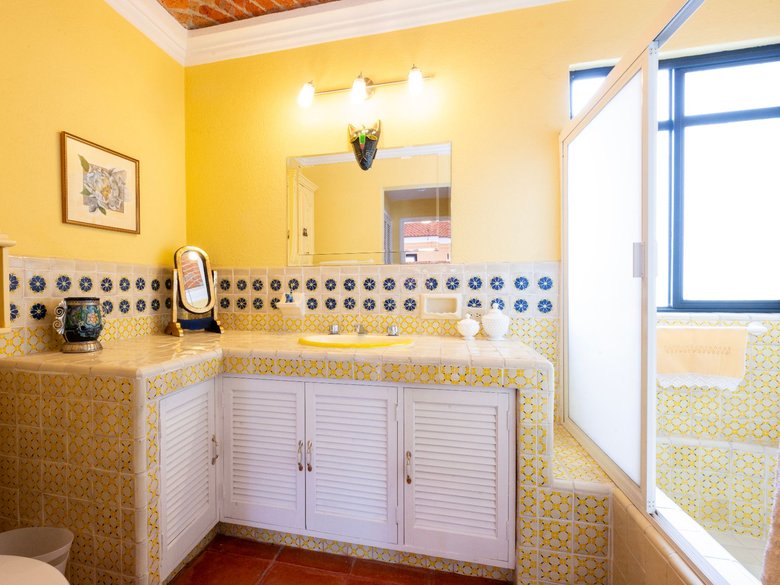 Casa De Las Máscaras — 20 photos