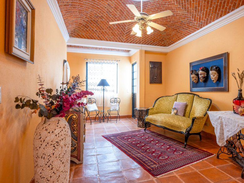 Casa De Las Máscaras — 17 photos