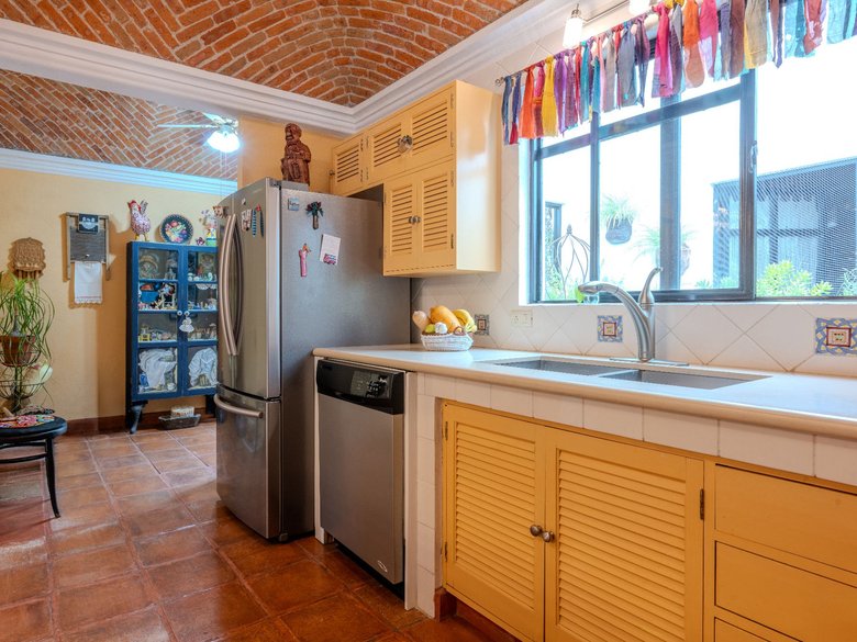 Casa De Las Máscaras — 10 photos