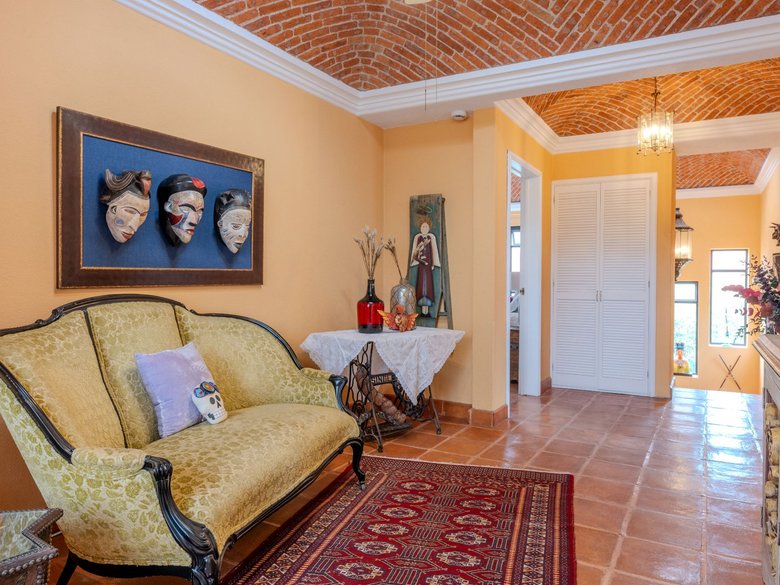 Casa De Las Máscaras — 22 photos
