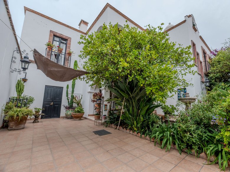 Casa De Las Máscaras — 1 photos