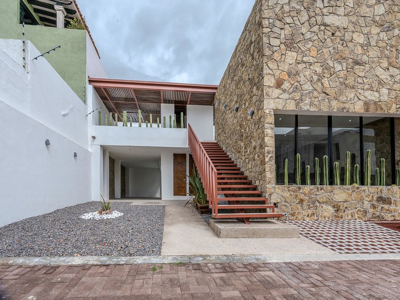 Rinconada del Pedregal / Modelo B — 6 photos