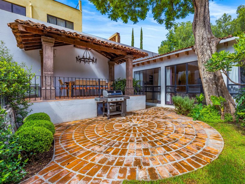 Casa Barranca — 8 photos