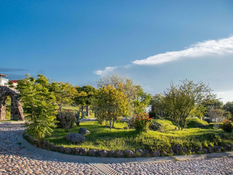 AltaVista Lot 17 – 969 m² | Boutique Gated Community Near Centro — 10 photos