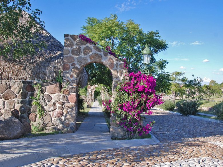 AltaVista Lot 18 – 1,027 m² | Exclusive Luxury Homesite in San Miguel de Allende — 3 photos