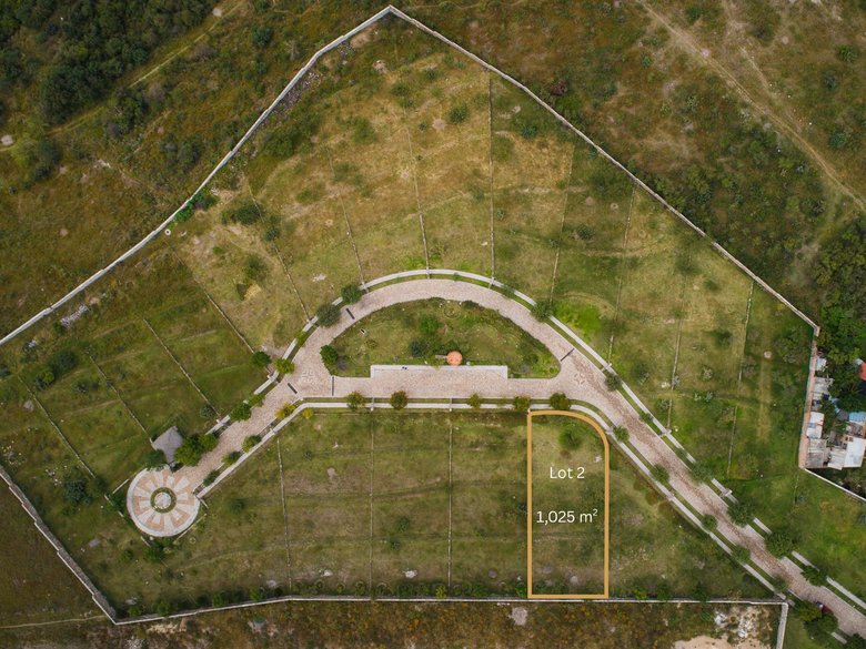 AltaVista Lot 2 – 1,025 m² | Large Homesite in Exclusive Gated Community — 2 photos