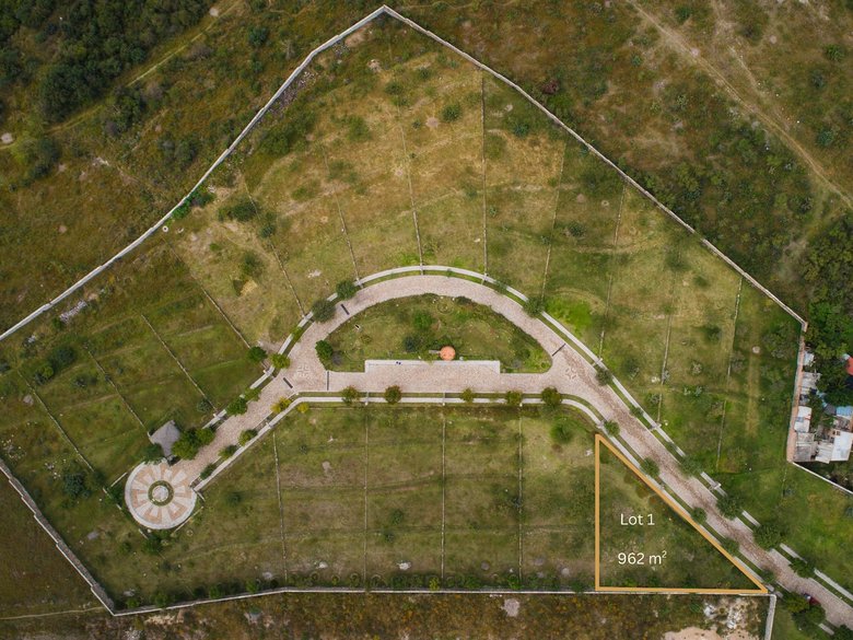 AltaVista Lot 1 – 962 m² | Boutique Eco-Community Near Centro — 2 photos