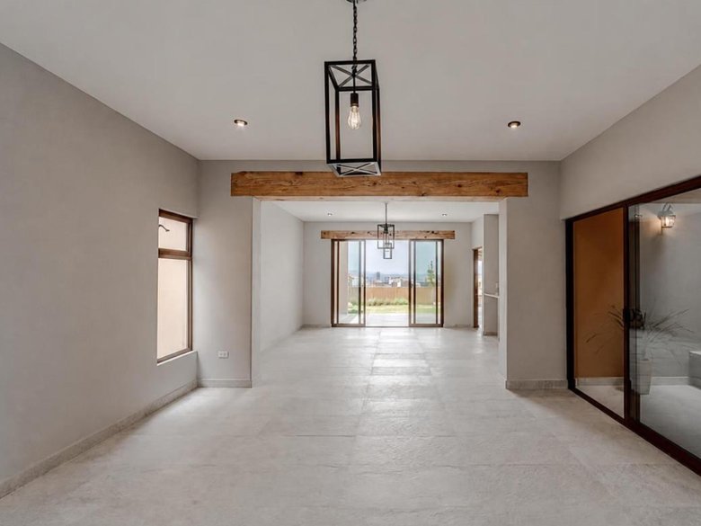 CASA EL CAPRICHO | AVAILABLE  — 2 photos