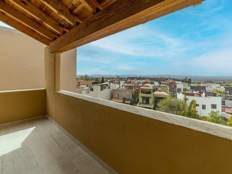 CASA EL CAPRICHO | AVAILABLE  — 28 photos