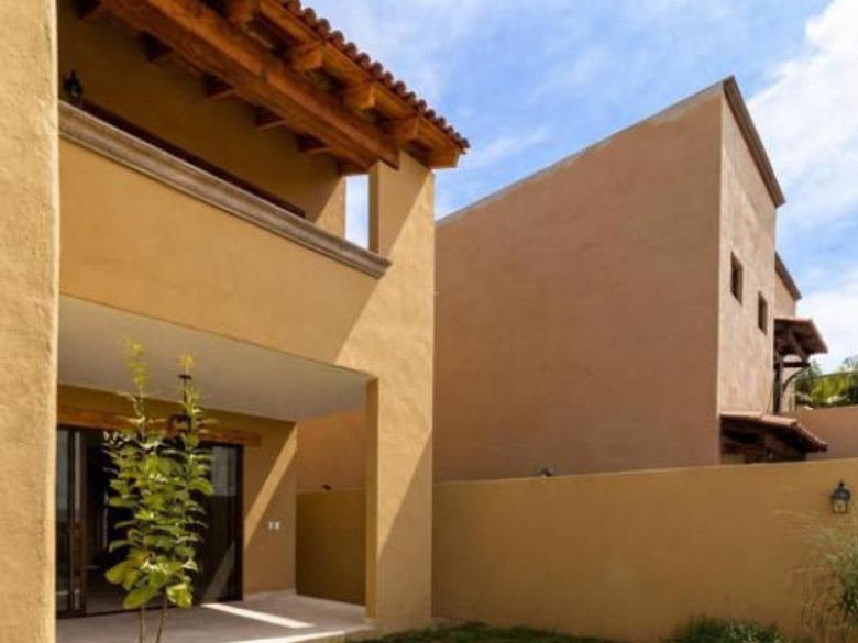 CASA EL CAPRICHO | AVAILABLE  — 13 photos