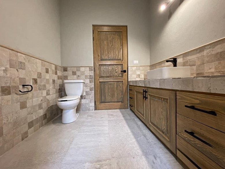 CASA EL CAPRICHO | AVAILABLE  — 25 photos