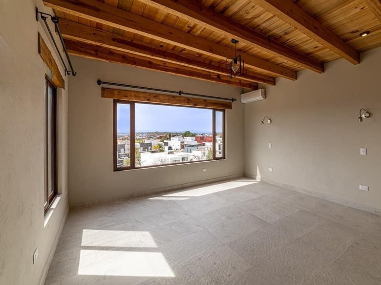 CASA EL CAPRICHO | AVAILABLE  — 18 photos