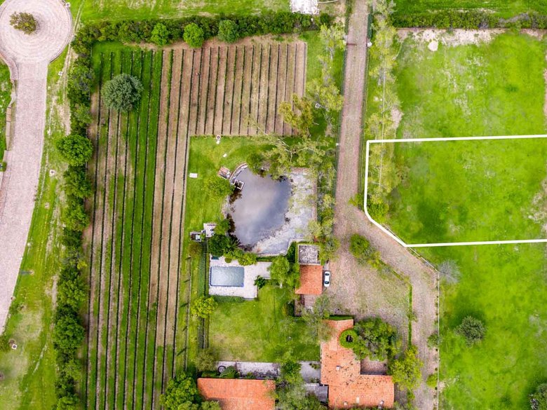 La Loma Lot 4 — 4 photos