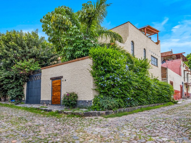 Casa Estrellas — 2 fotos