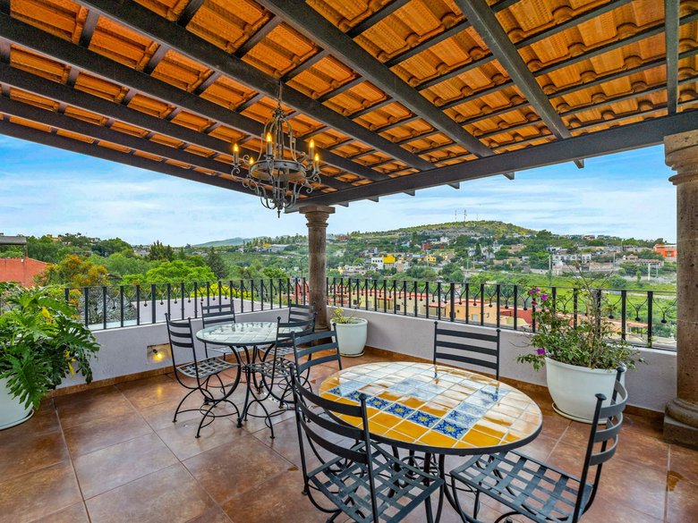 CASA MEZQUITE, SALIDA REAL A QUERÉTARO — 20 photos