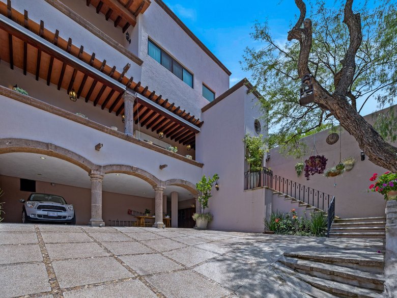 CASA MEZQUITE, SALIDA REAL A QUERÉTARO — 12 photos