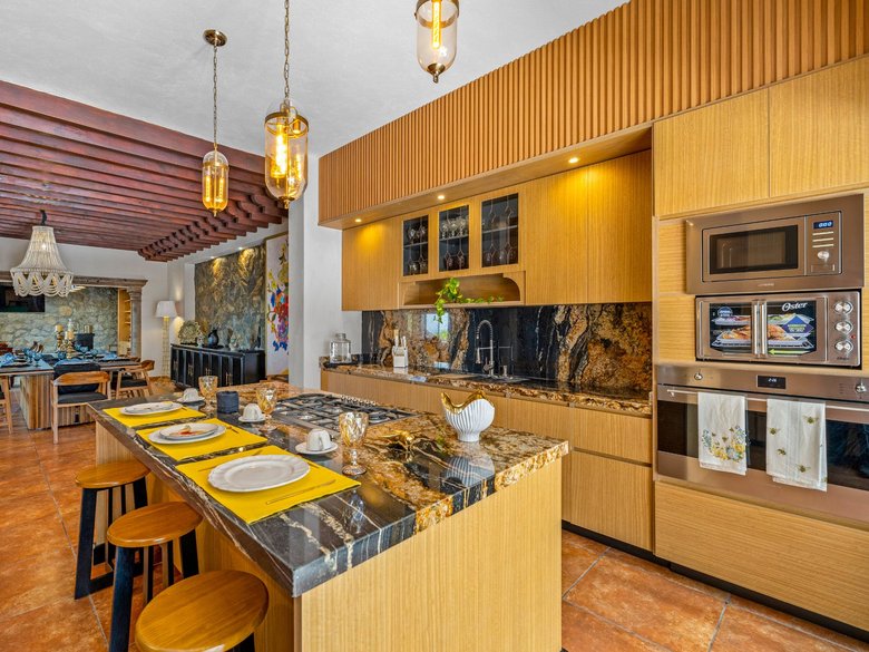 CASA MEZQUITE, SALIDA REAL A QUERÉTARO — 3 photos