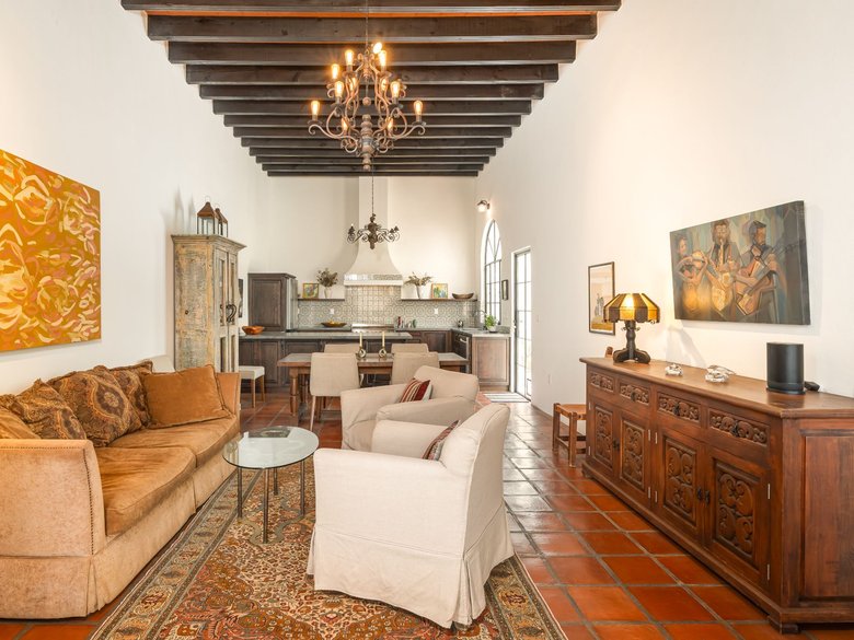 Casa Sobremesa — 2 photos