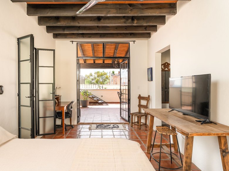 Casa Sobremesa — 4 photos
