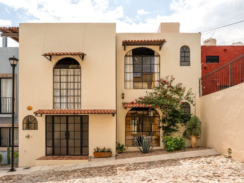 Casa Sobremesa — 6 photos