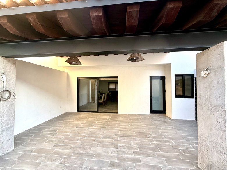VENTA CASA 21 LA ESCONDIDA — 8 photos