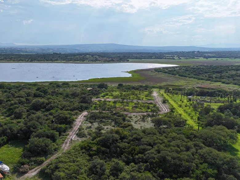 TERRENO 1  CAMPESTRE EN VENTA EN LA PRESA ALLENDE — 9 fotos